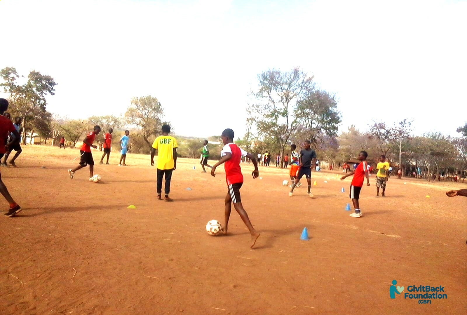 >Dribbling, passing and building teamwork!